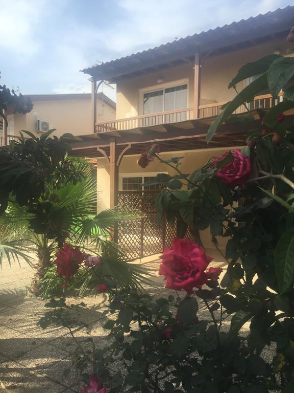 Maria Petros Beach Houses Villa Perivolia Bagian luar foto